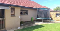 3 bedroom House with 2 Bachelor flats for SALE