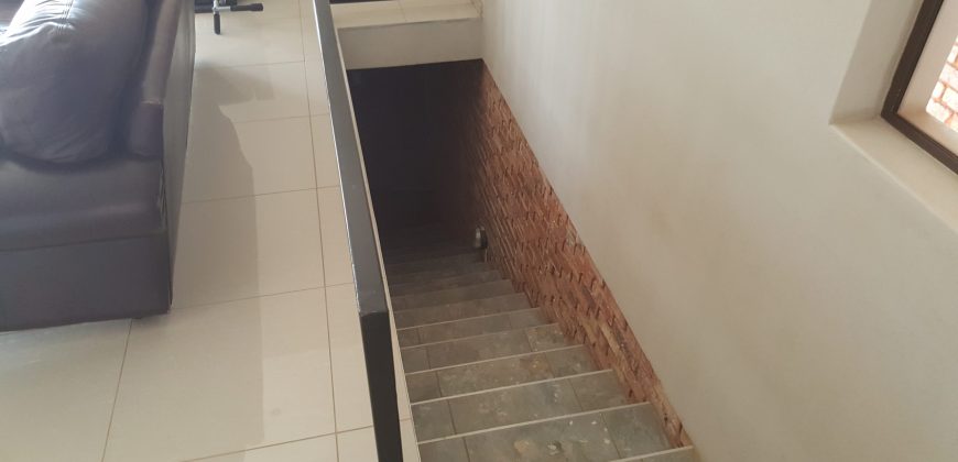 5 BEDROOM HOUSE FOR SALE IN FOCHVILLE