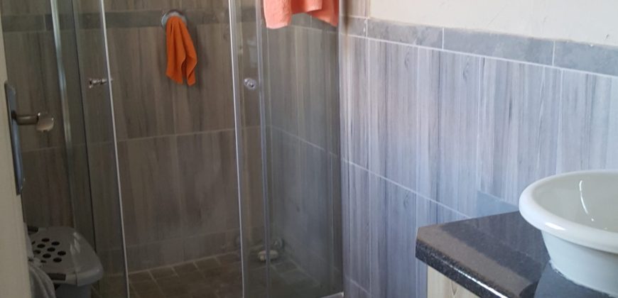 5 BEDROOM HOUSE FOR SALE IN FOCHVILLE