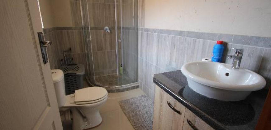 5 BEDROOM HOUSE FOR SALE IN FOCHVILLE