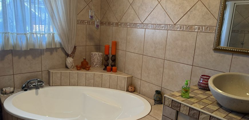 4 Bedroom House for SALE in Fochville