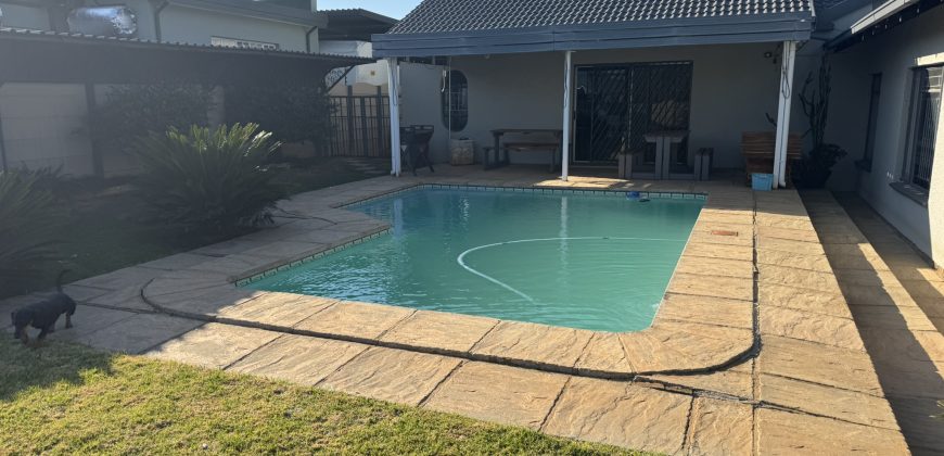 3 or 4 Bedroom House for SALE in Fochville