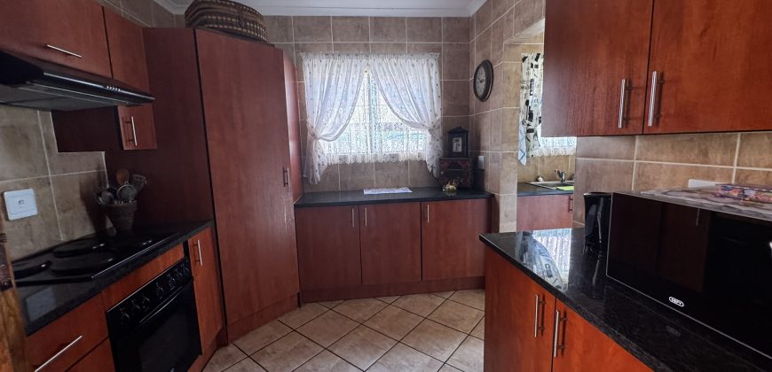 3 Bedroom Townhouse for SALE in a secure Complex