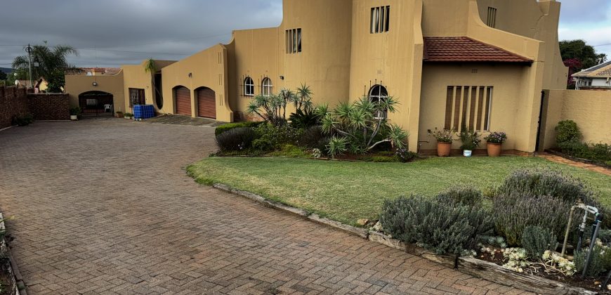 4 Bedroom House with Flatlet for SALE in Fochville