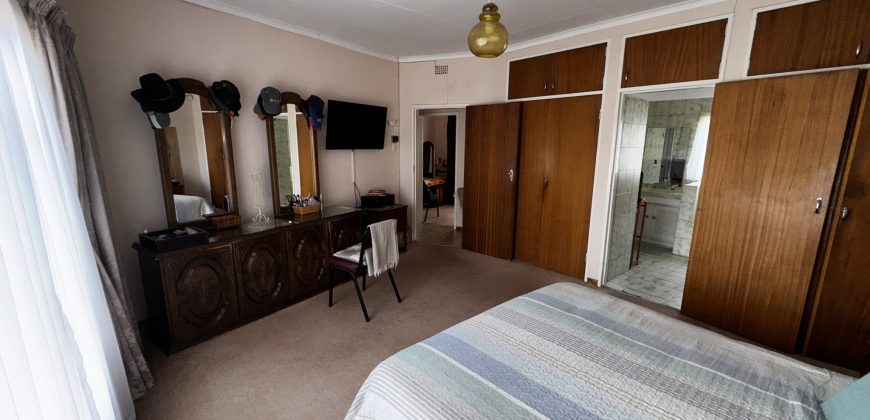 4 Bedroom House with Flatlet for SALE in Fochville