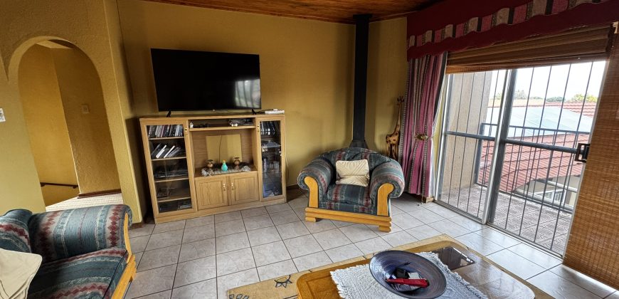 4 Bedroom House with Flatlet for SALE in Fochville