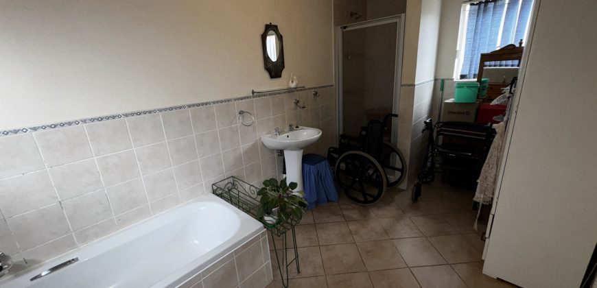 4 Bedroom House with Flatlet for SALE in Fochville