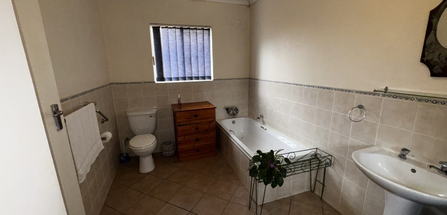 4 Bedroom House with Flatlet for SALE in Fochville